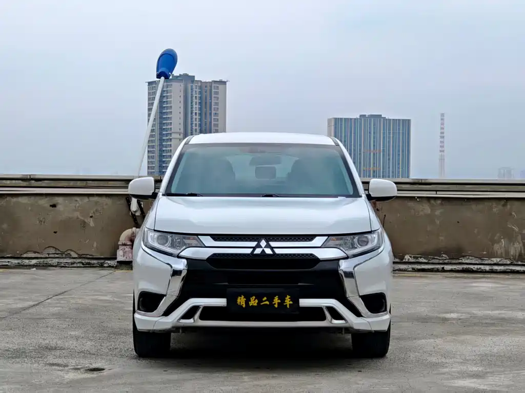 Mitsubishi Outlander — миниатюра 2
