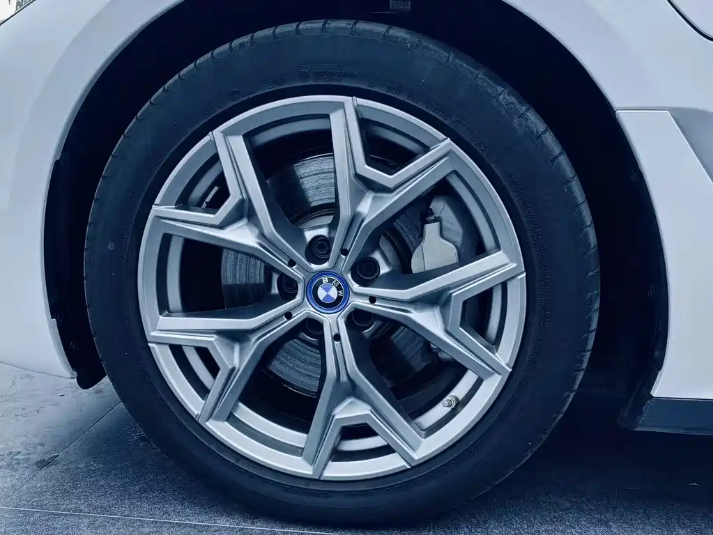 BMW i3 — миниатюра 7