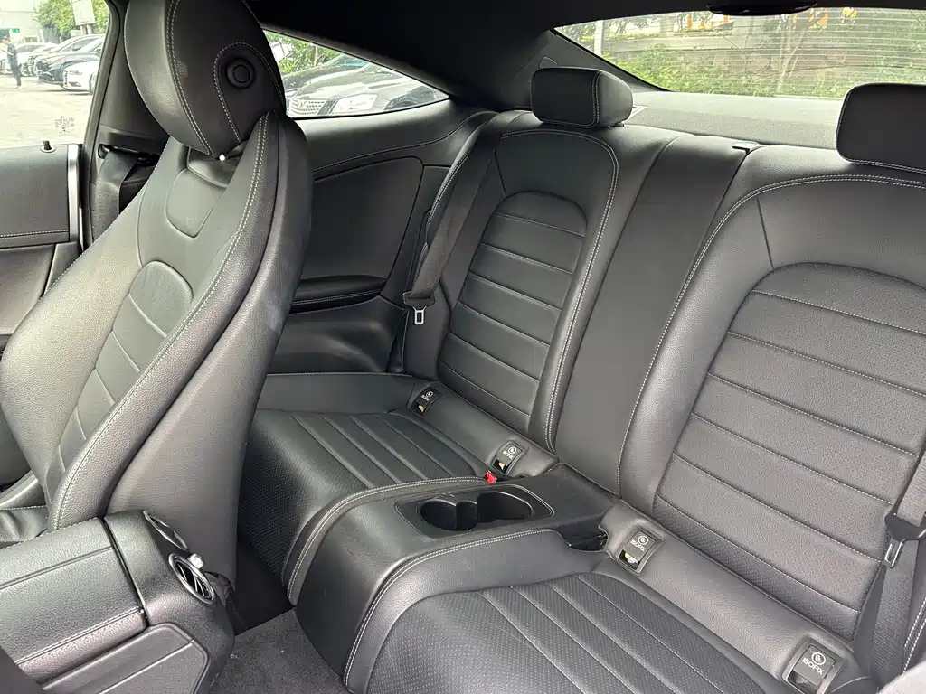 Mercedes-Benz C-Class (Import) — миниатюра 12