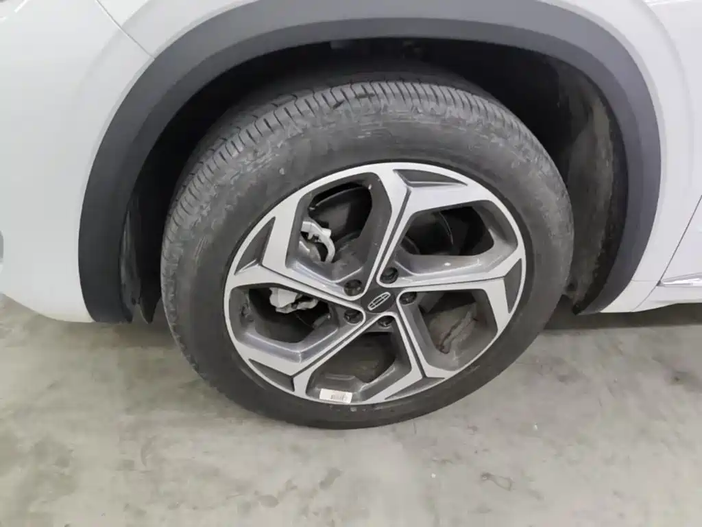 Geely Xingyue L — миниатюра 23