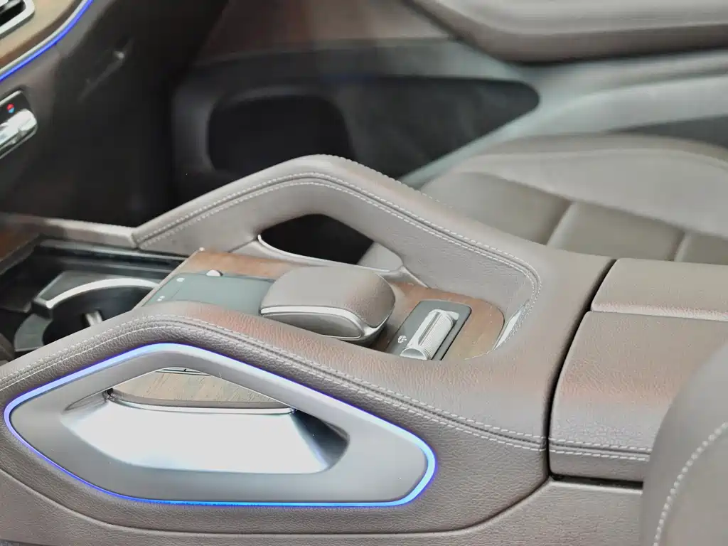 Mercedes-Benz GLE (Import) — миниатюра 16