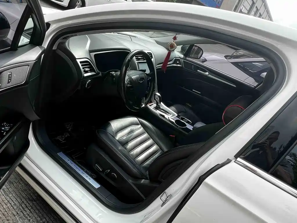 Ford Mondeo — миниатюра 5