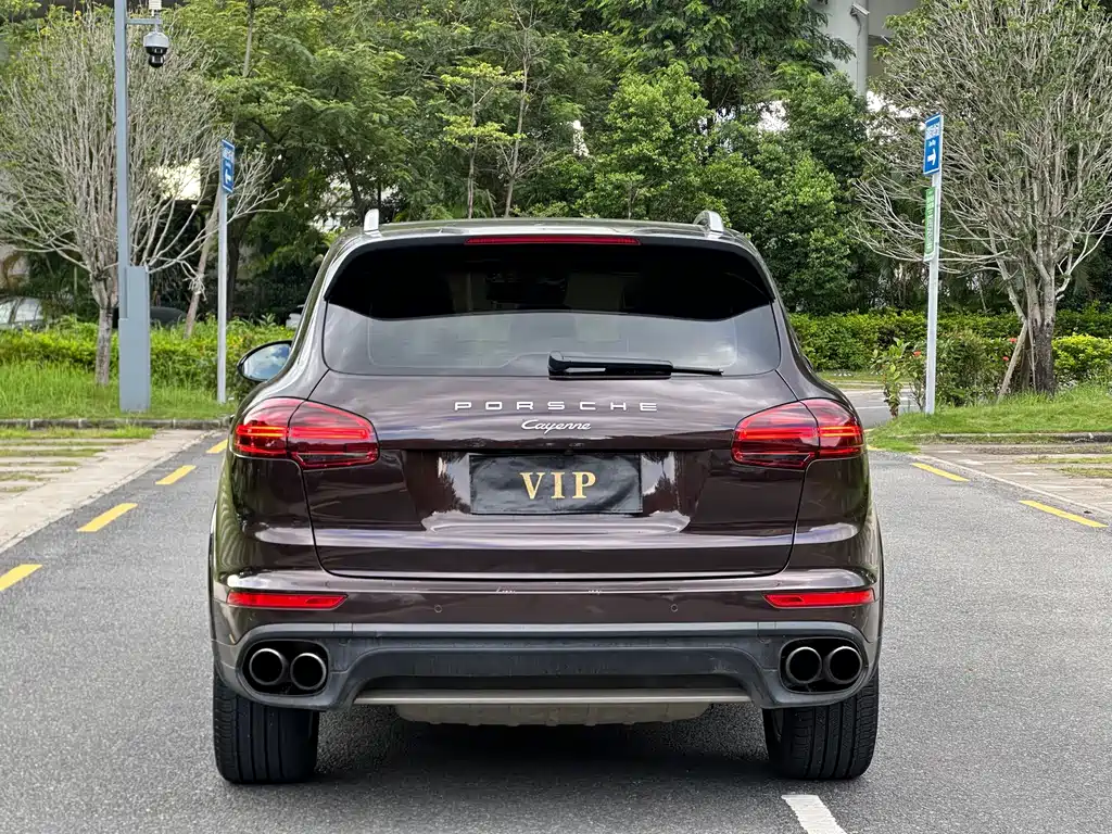 Porsche Cayenne — миниатюра 16
