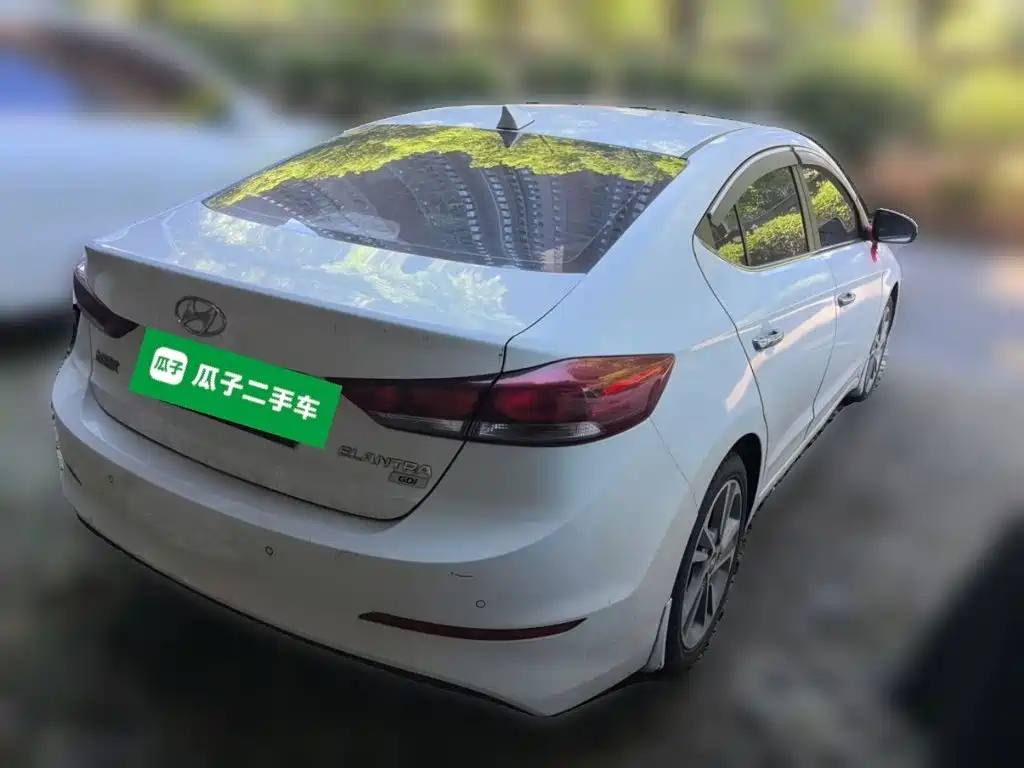 Hyundai Elantra — миниатюра 5