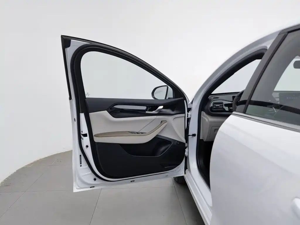 BYD Qin PLUS — миниатюра 8
