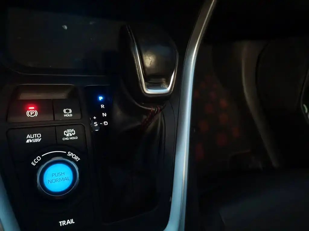 Toyota Wildlander New Energy — миниатюра 10