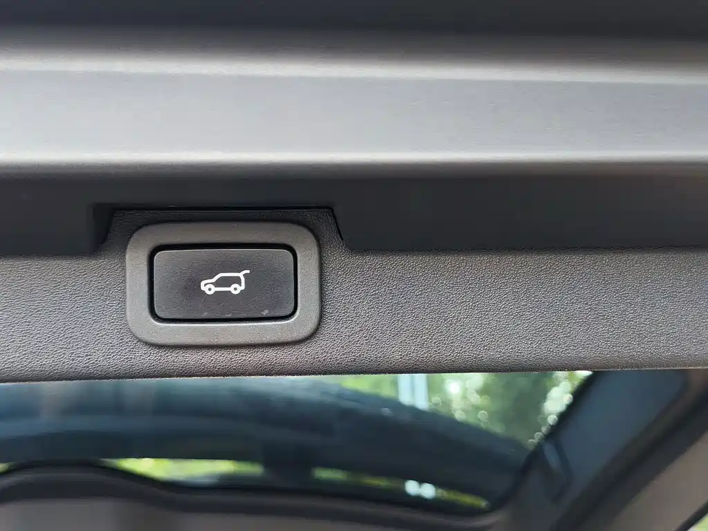 Land Rover Discovery — миниатюра 10