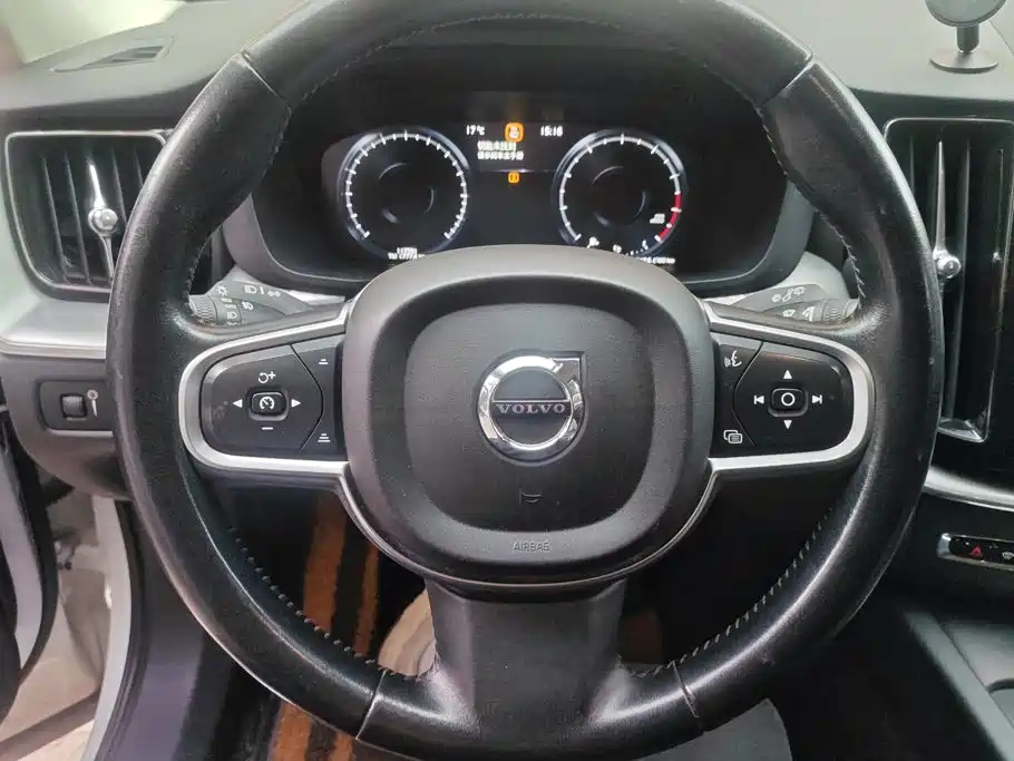 Volvo XC60 — миниатюра 15