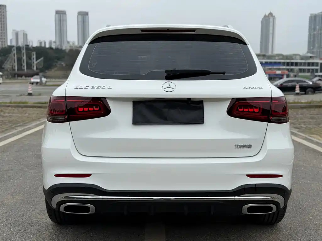 MERCEDES-BENZ GLC