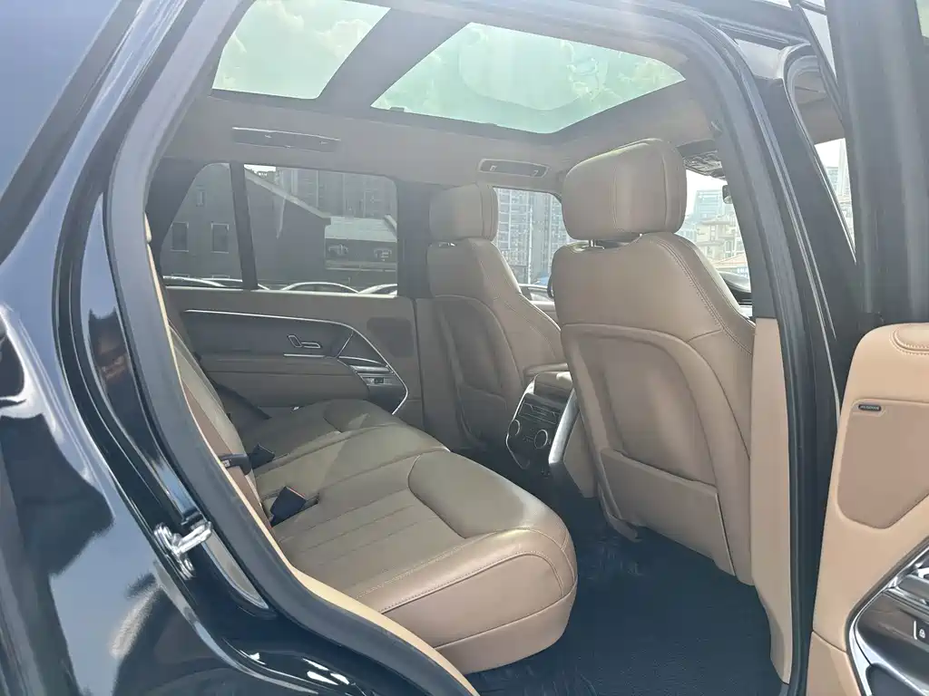 Land Rover Range Rover — миниатюра 8