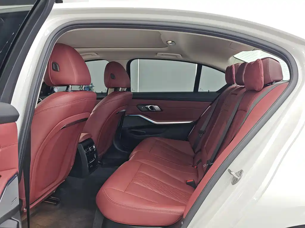 BMW 3 Series — миниатюра 6