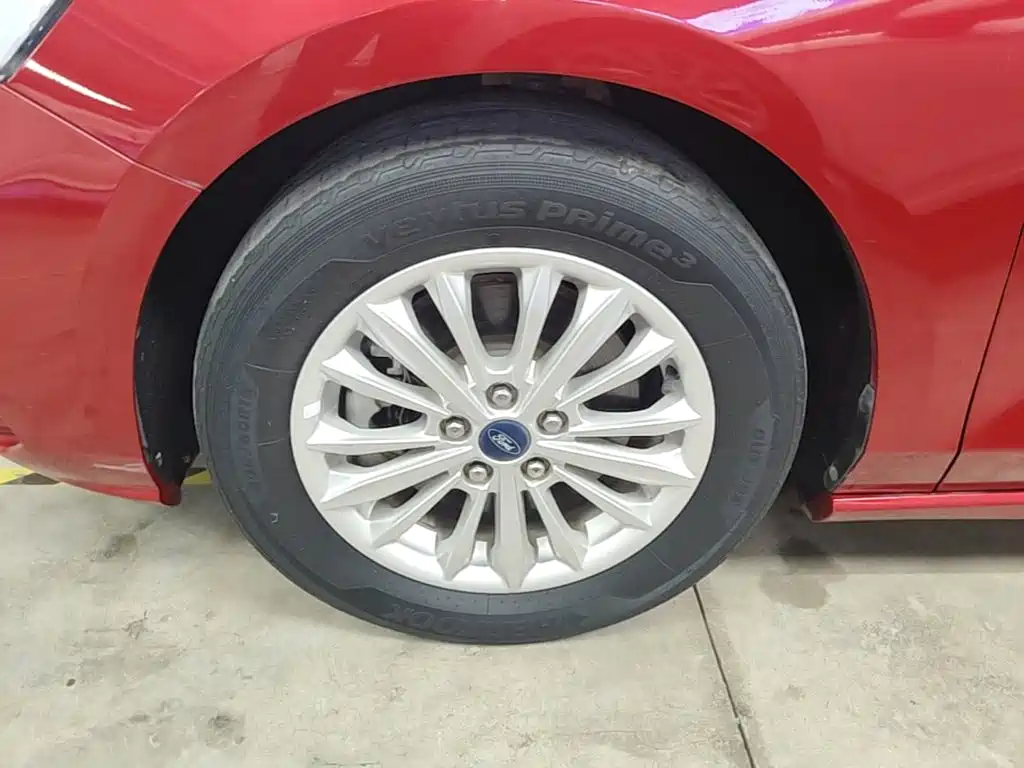 Ford Focus — миниатюра 23