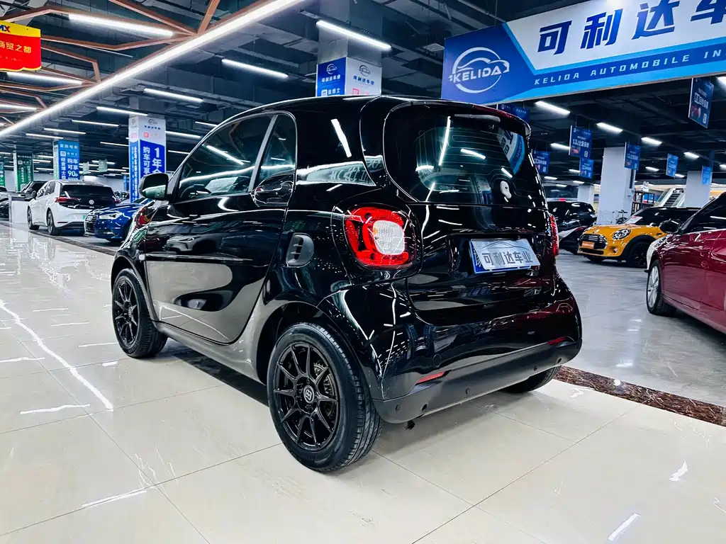 smart Smart Fortwo — миниатюра 3