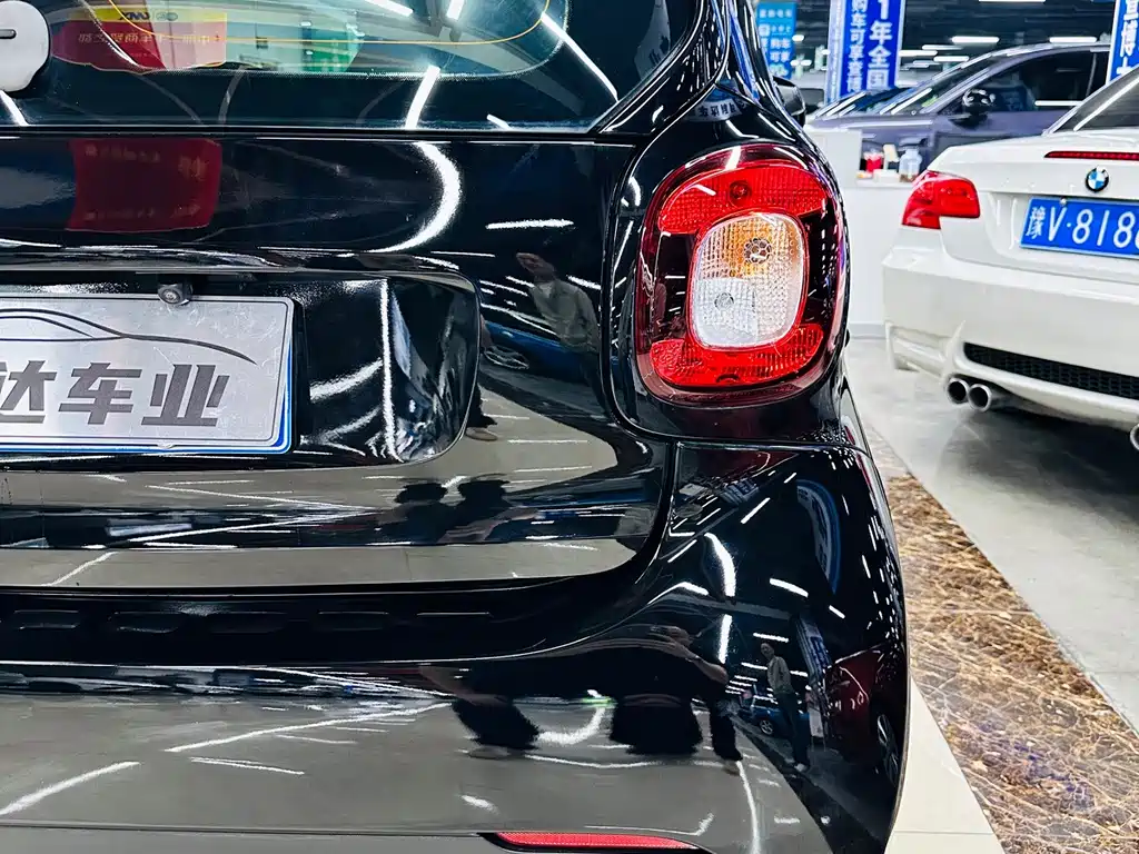 smart Smart Fortwo — миниатюра 12