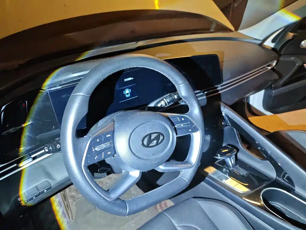 Hyundai Elantra 2022 1.5L CVT GLX Elite