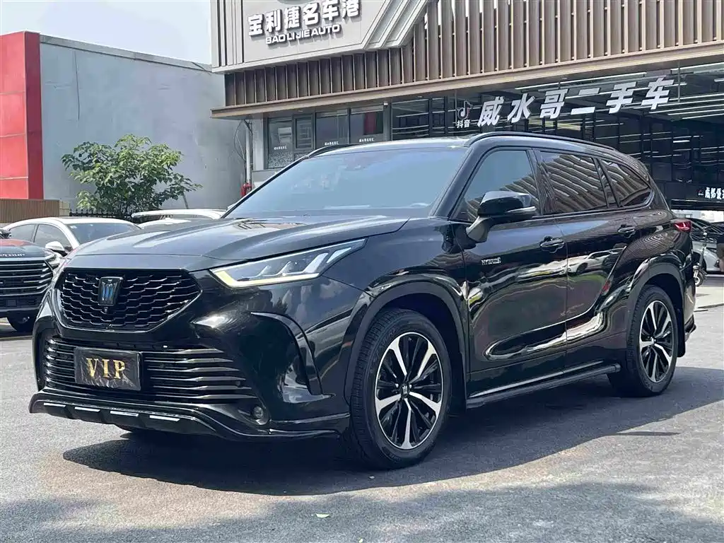 Toyota Crown Kluger