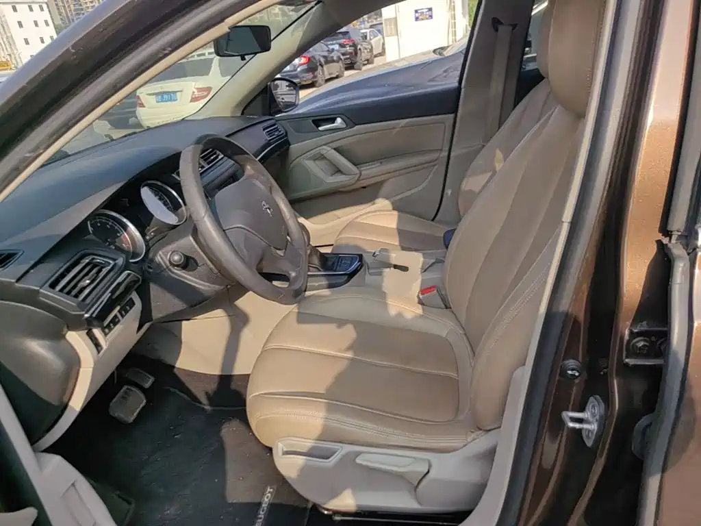 Peugeot 408 — миниатюра 15