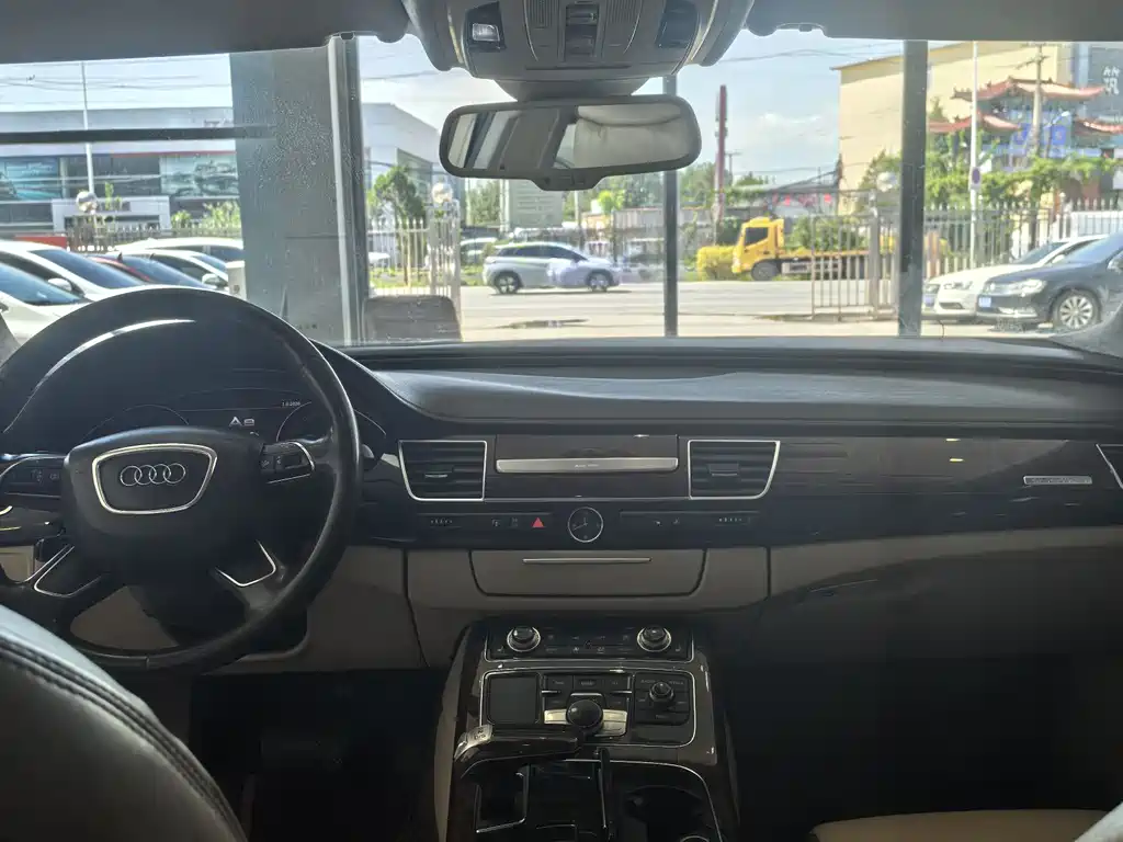 Audi A8 2011 A8L 3.0 TFSI quattro Comfort (213kW