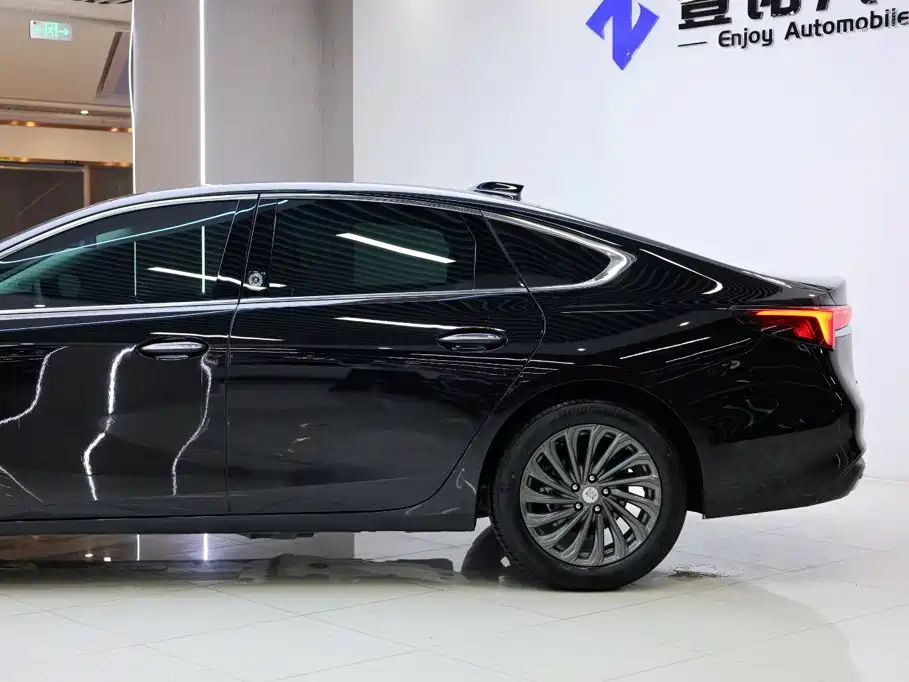 Buick LaCrosse — миниатюра 4