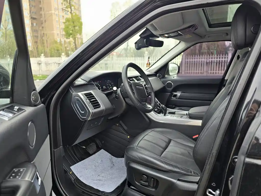 Land Rover Sport — миниатюра 6