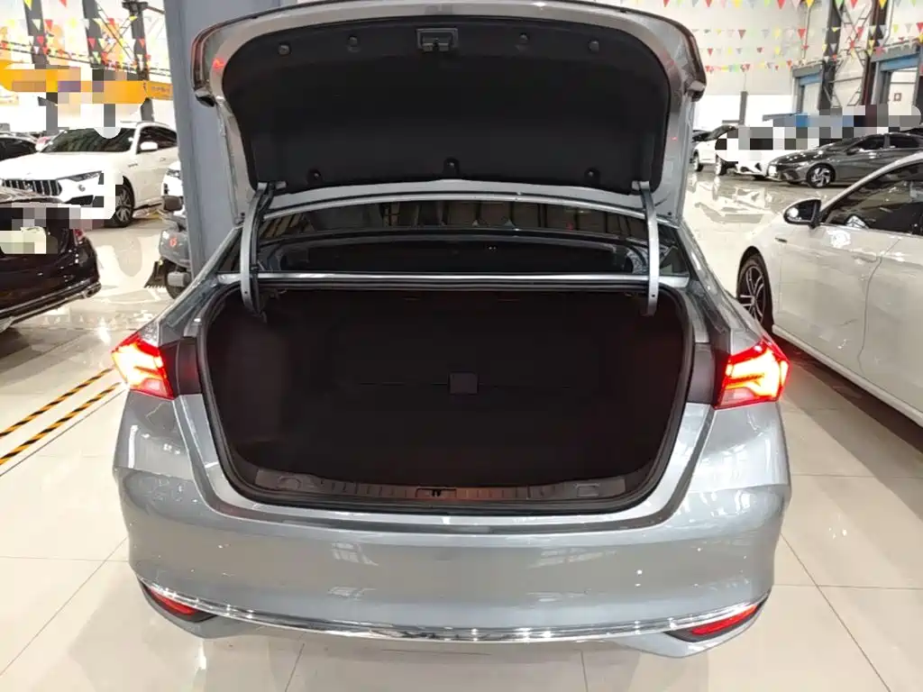 Buick Verano — миниатюра 15