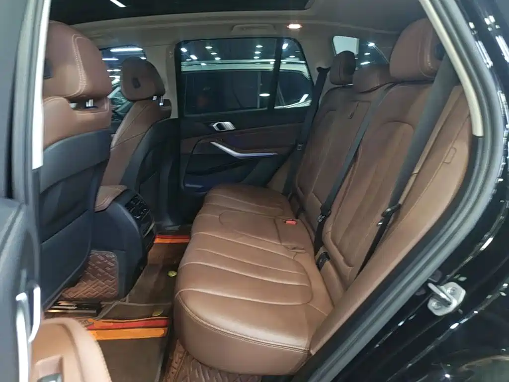 BMW X5 (Import) — миниатюра 17