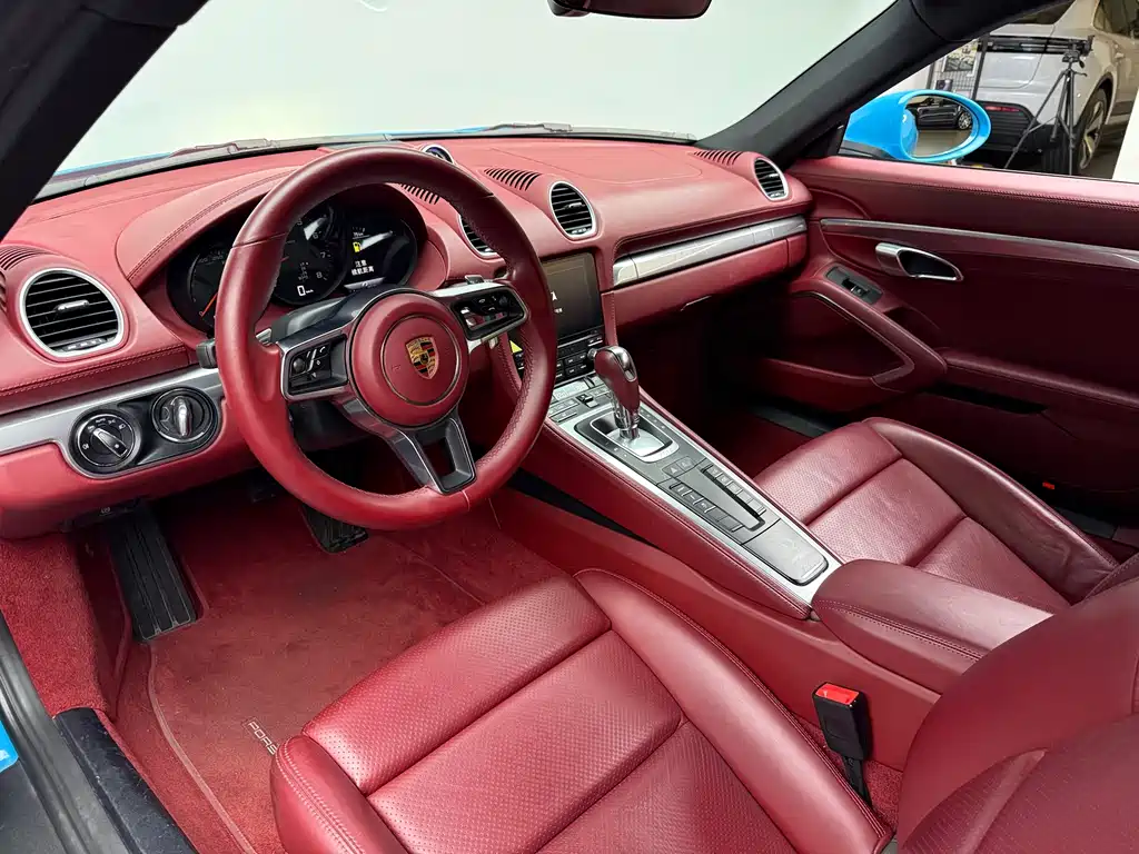 Porsche 718 2018 Cayman 2.0T