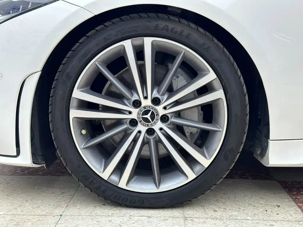 Mercedes-Benz CLS — миниатюра 29