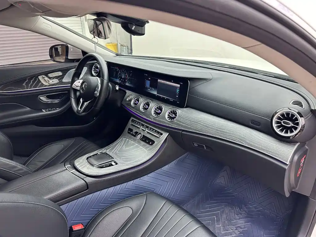 Mercedes-Benz CLS — миниатюра 27