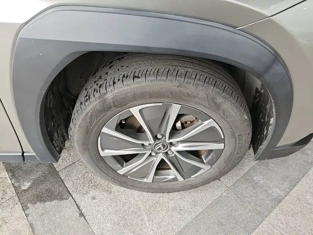 Lexus UX New Energy — миниатюра 12