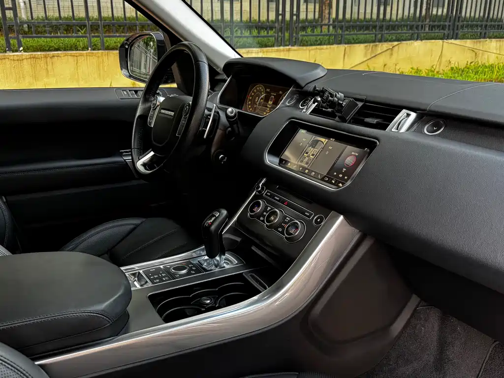 Land Rover Sport — миниатюра 16
