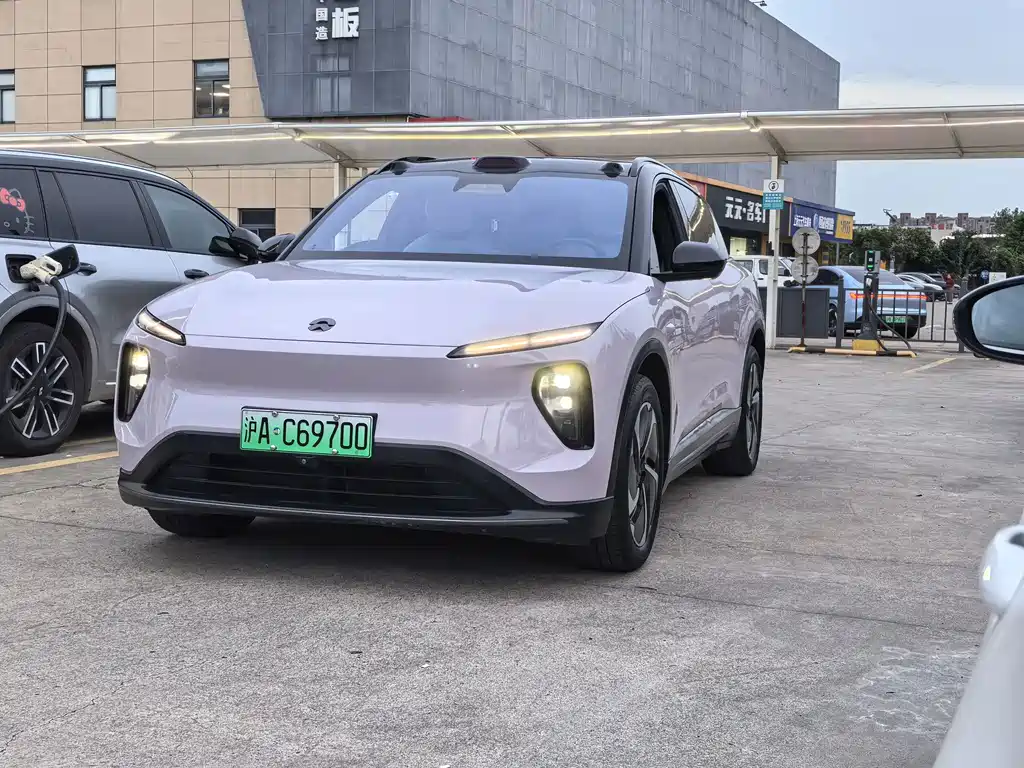 NIO ES6