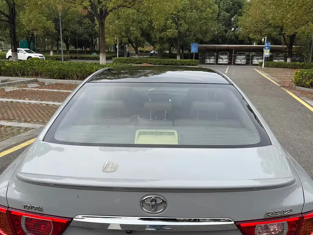 Toyota Reiz — миниатюра 14