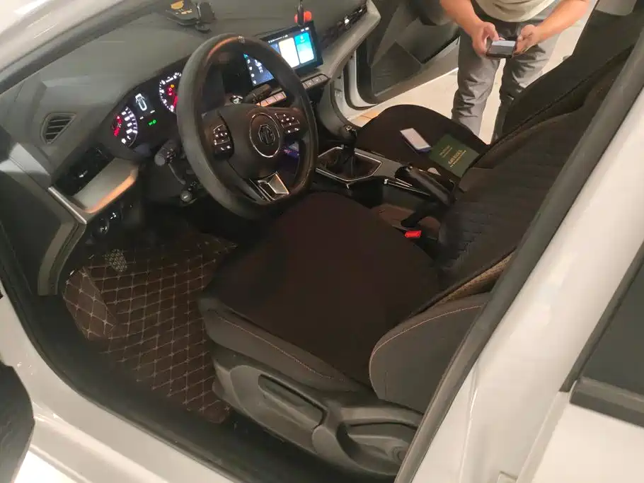 MG MG5 — миниатюра 9