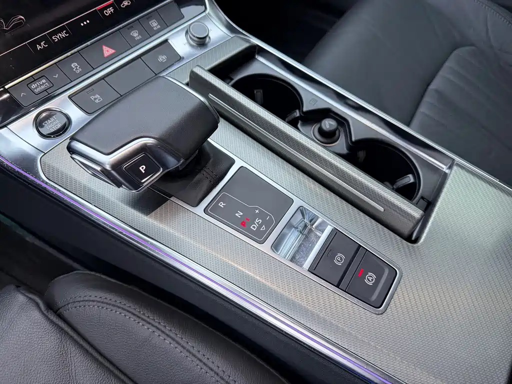 Audi A6L — миниатюра 12