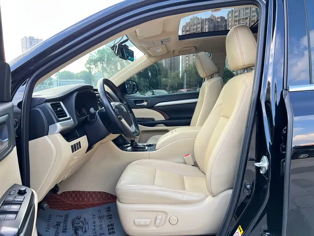 Toyota Highlander — миниатюра 9