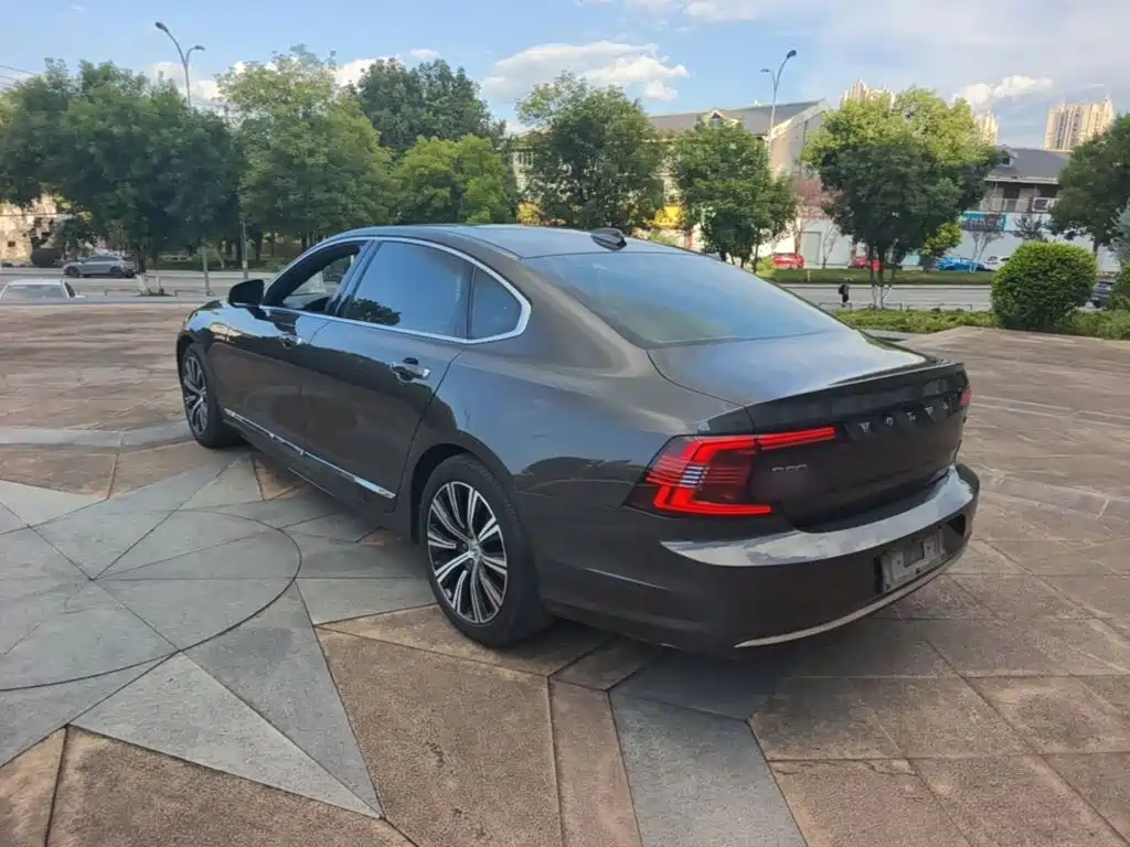 Volvo S90 — миниатюра 5