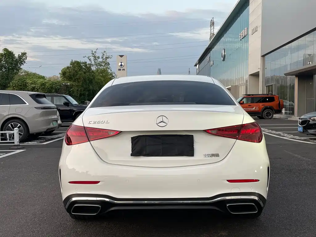Mercedes-Benz C-Class — миниатюра 17