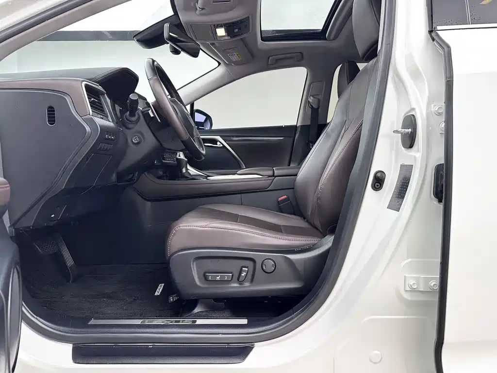 Lexus RX — миниатюра 6
