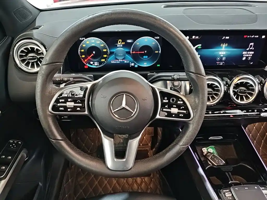 Mercedes-Benz EQB — миниатюра 11