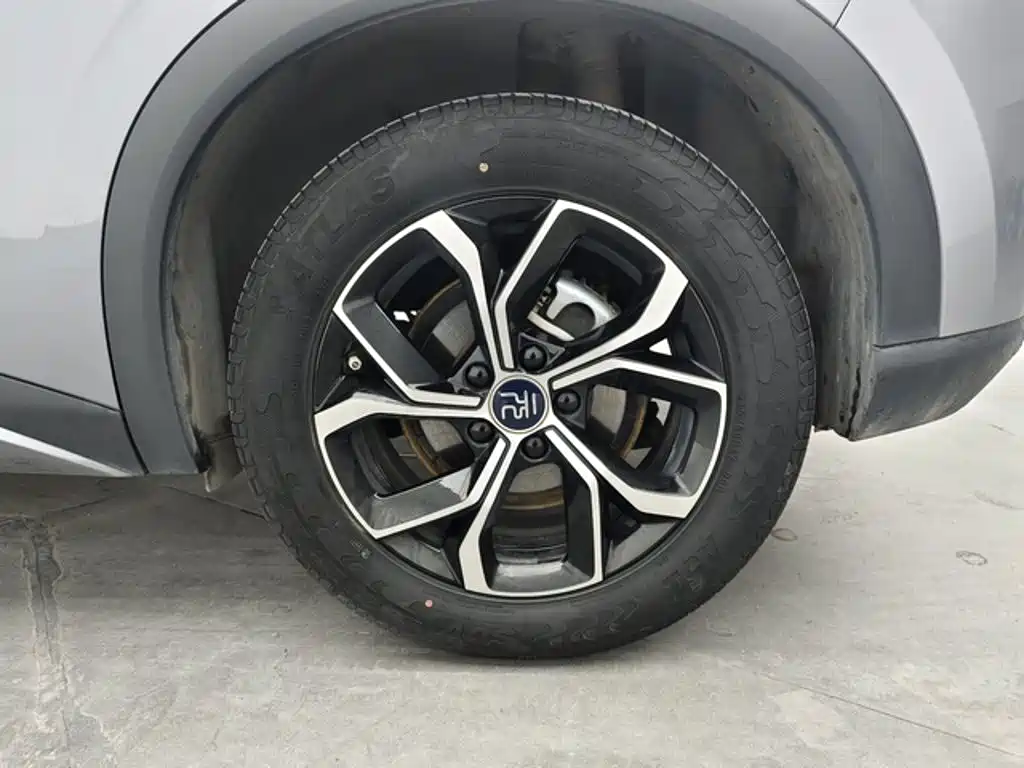 BYD Yuan Plus — миниатюра 10