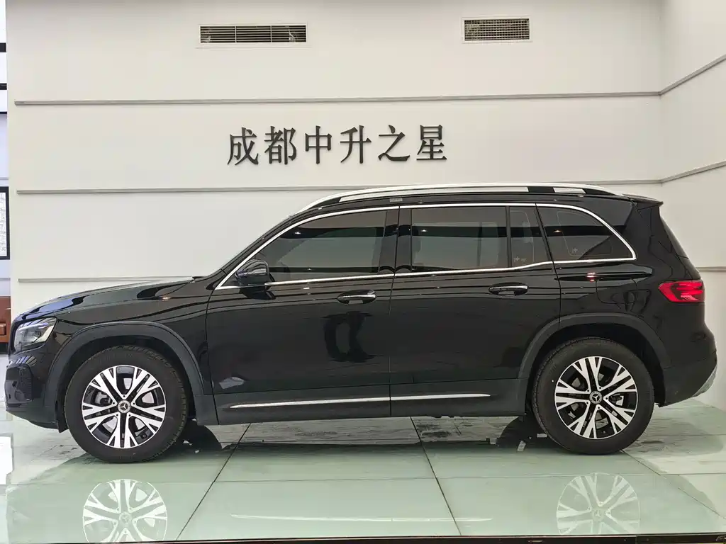 Mercedes-Benz GLB 2025 GLB 220
