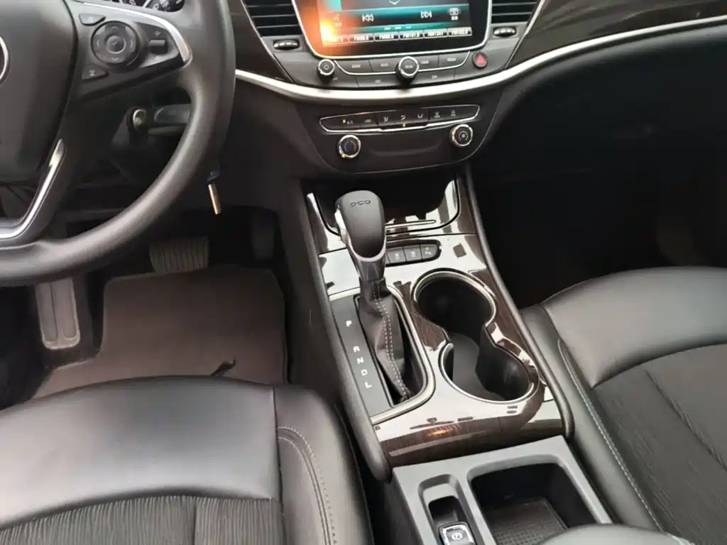 Buick Verano — миниатюра 14