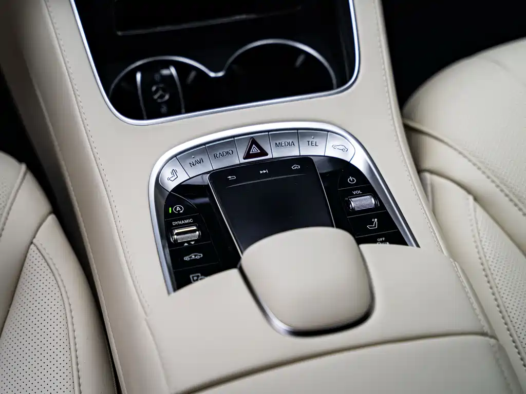 Mercedes-Benz S-Class — миниатюра 14