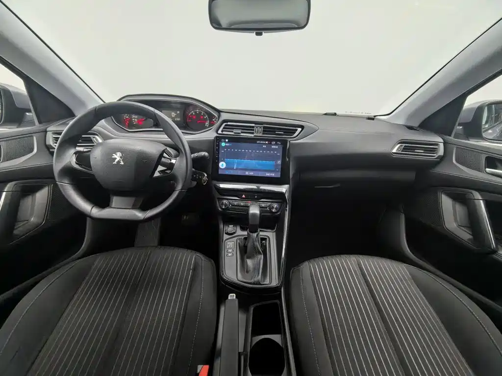 Peugeot 308 — миниатюра 5