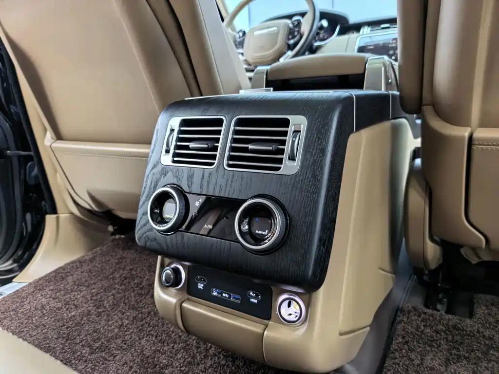 Land Rover Range Rover — миниатюра 10