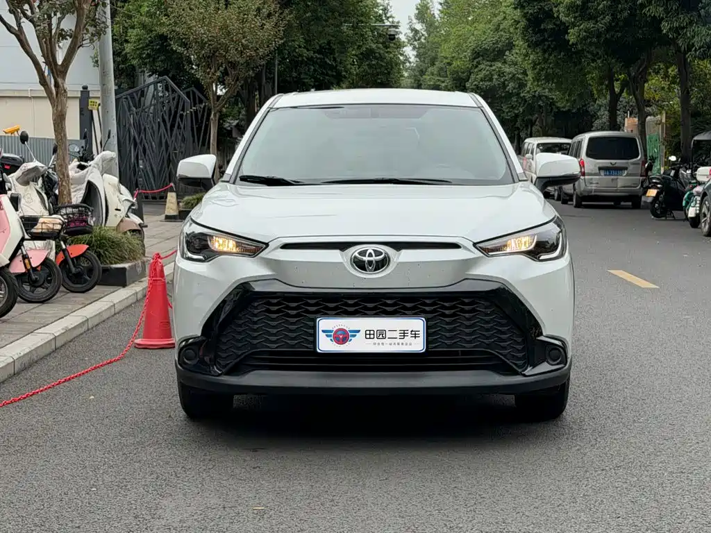 Toyota Frontlander — миниатюра 2
