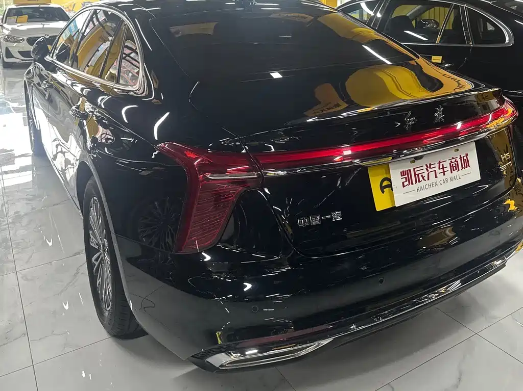 Hongqi Hongqi H5 — миниатюра 13
