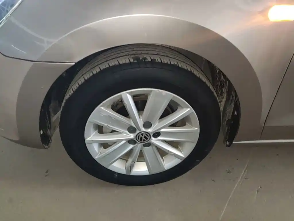 Volkswagen Jetta — миниатюра 23