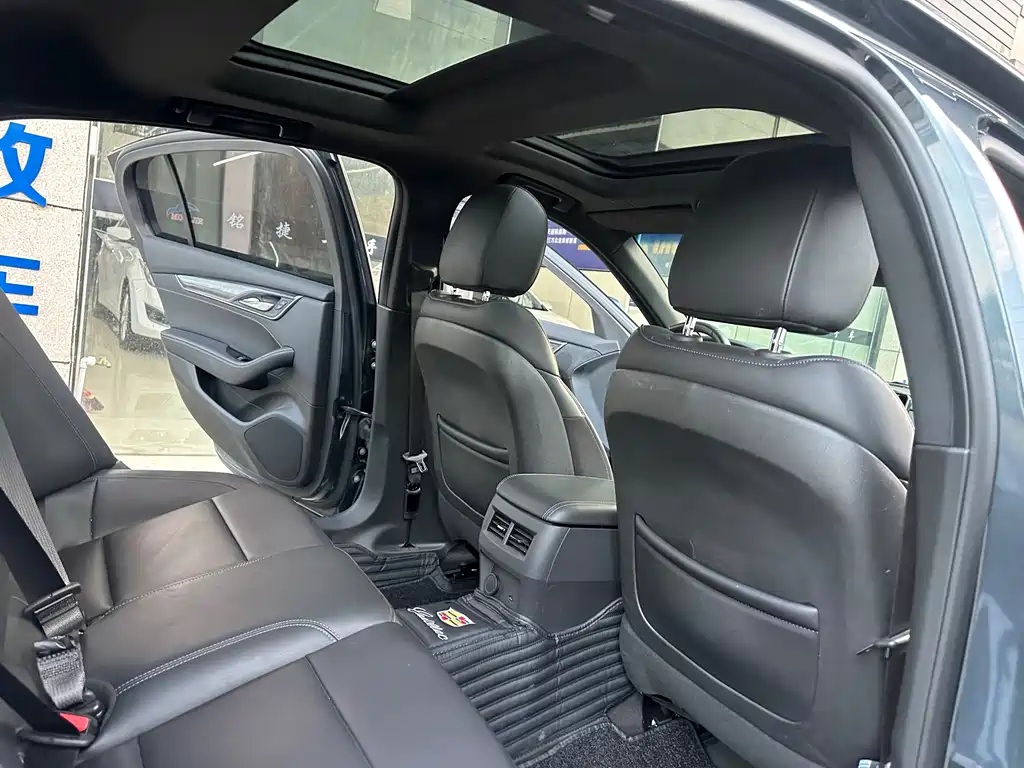 Cadillac CT5 — миниатюра 13